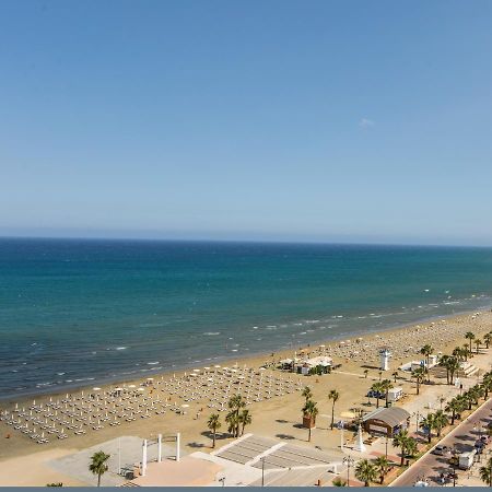 Elena Court Apt 401 Lägenhet Larnaca Exteriör bild