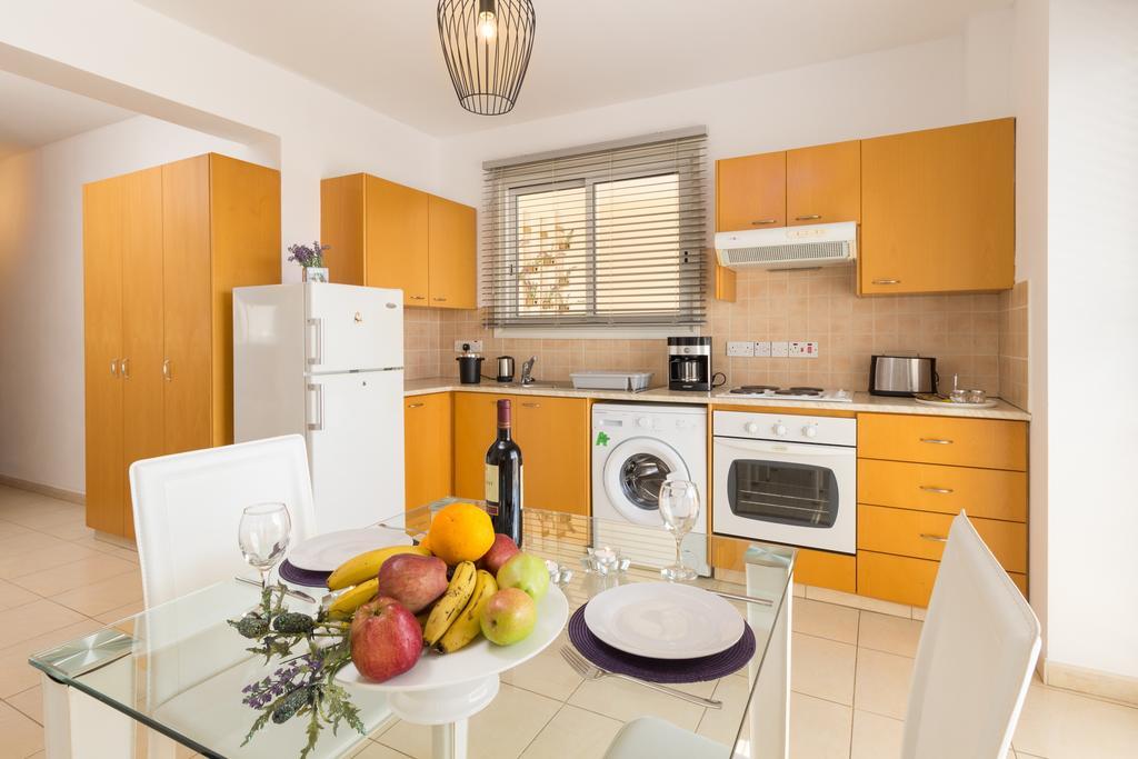 Elena Court Apt 401 Lägenhet Larnaca Exteriör bild
