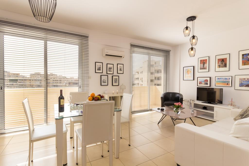 Elena Court Apt 401 Lägenhet Larnaca Exteriör bild